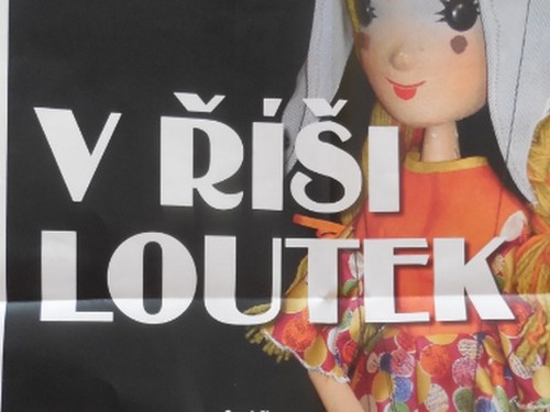 V říši loutek