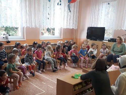 O panence, která tence plakala- Pes a kočička
