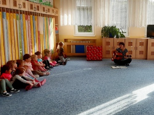 Společné zpívání se třídou Berušek