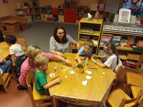 VÁNOČNÍ TVOŘENÍ S RODIČI 